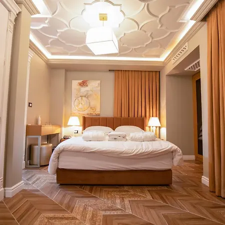 Hotel Ekrem 4*