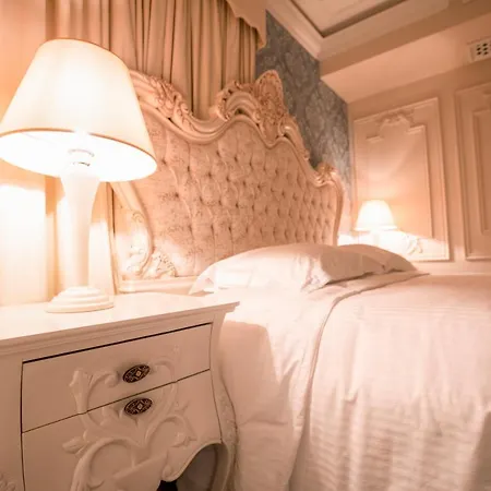 Ekrem Hotel 4*