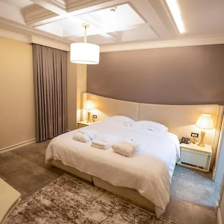 Ekrem Hotel