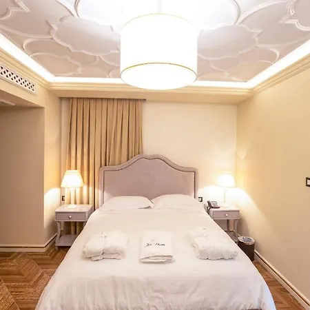 Отель Ekrem Корча