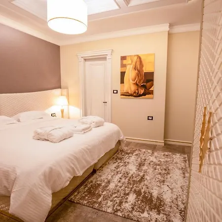 Отель Ekrem Корча