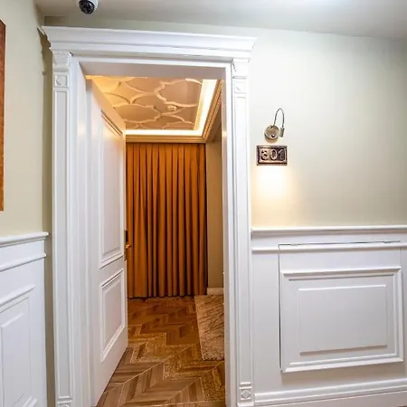 Отель Ekrem Корча